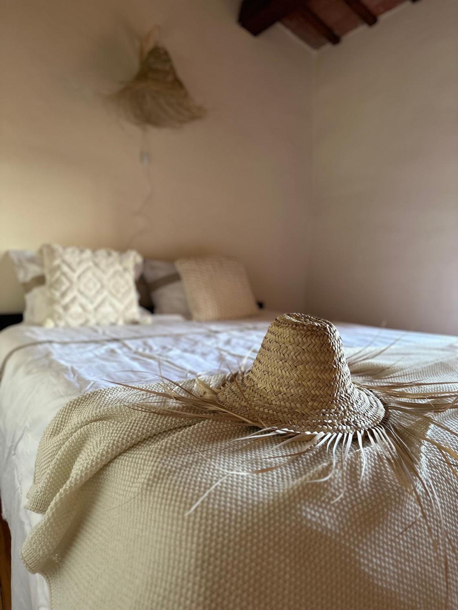 Suite met Queensize Bed en Uitzicht op Zee