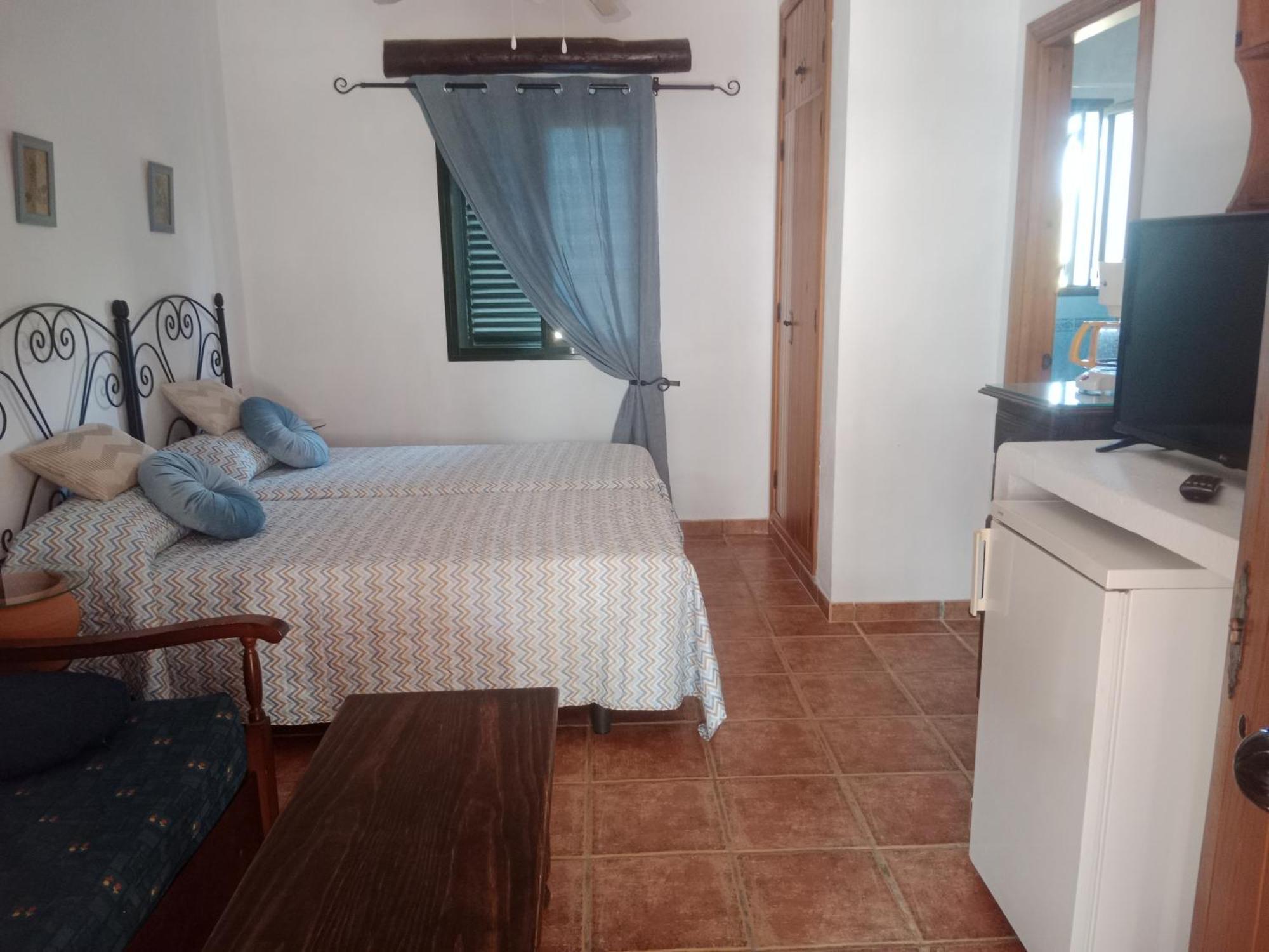 Five-Bedroom House,1584766284:JPEG