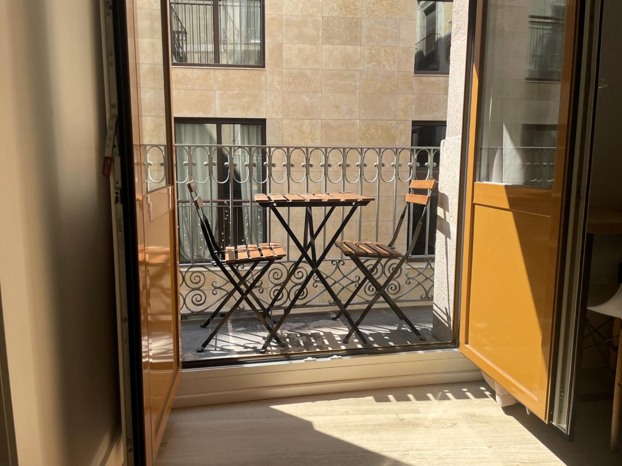 Double Room with Shared Bathroom and Private Shower