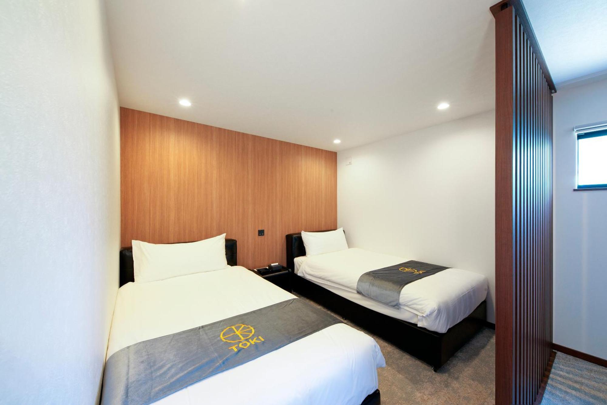 Rooftop Villa Theater Room Type B