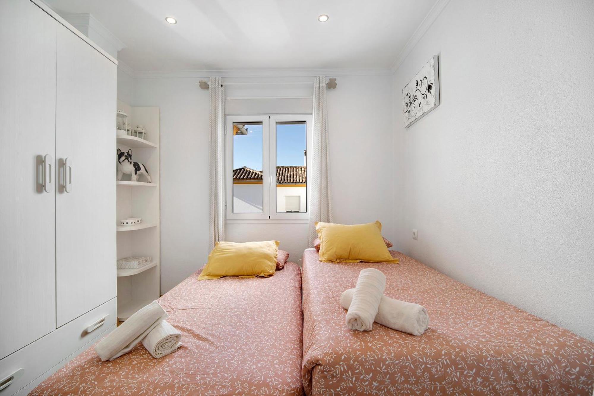 Two-Bedroom Apartment Mountain View