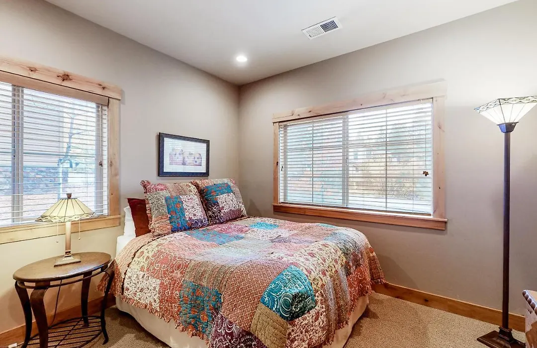 Truckee Pines-1