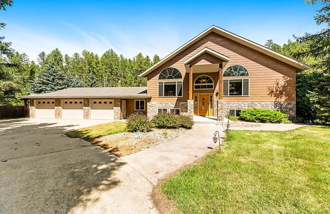 Rapid Creek Lodge-1