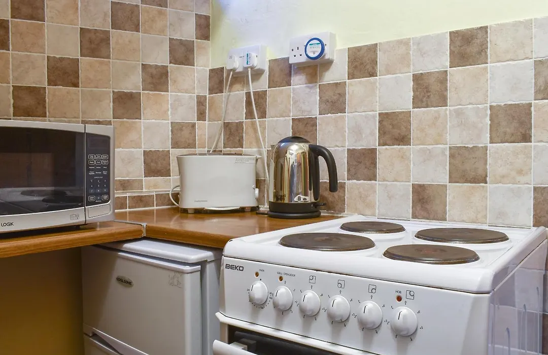 Broom Cottage-1
