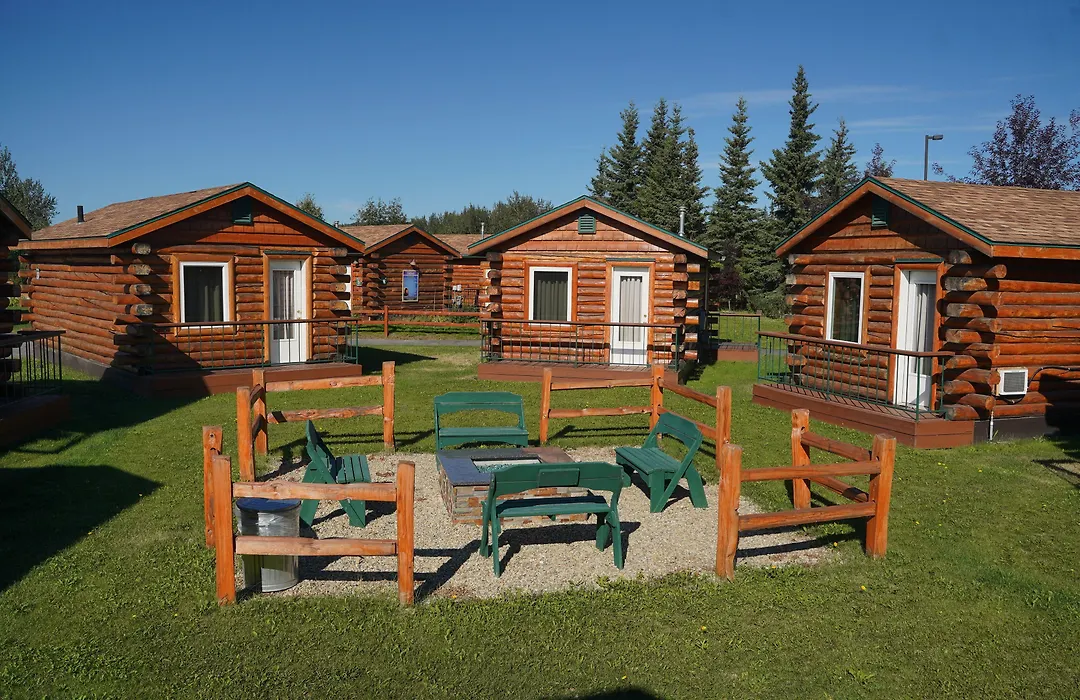 Pike'S Waterfront Lodge-1