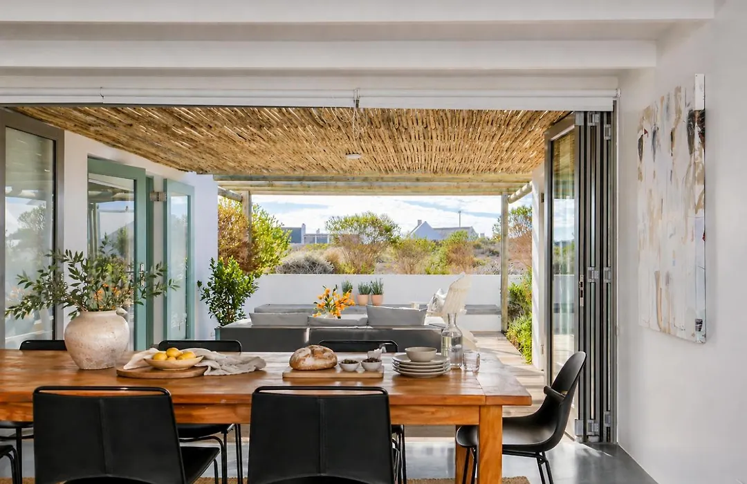 The Cottage Collection Paternoster-1