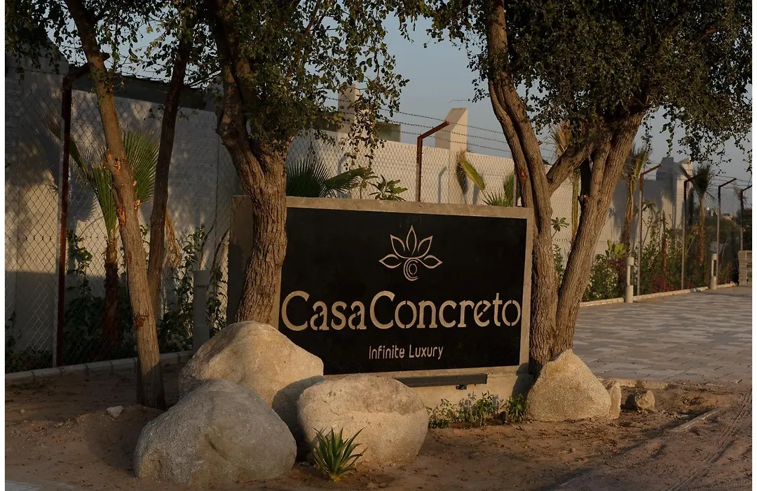 Casa Concreto- 5-Bedroom Luxury Villa With All Weather Pool-1