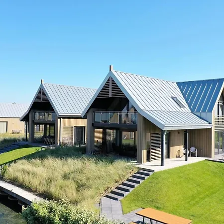 Waterrijk Oesterdam Resort Villas-3