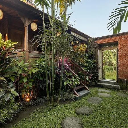Kawan Antique Ubud Villa-3