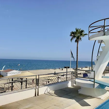 Castle Beach House. Luxury Beachfront Villa-2