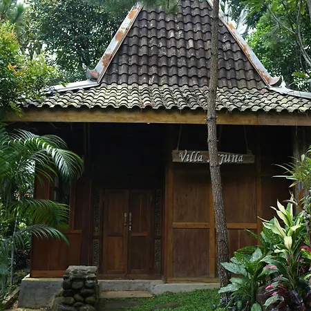 Tirta Arsanta Hot Springs & Villa-2