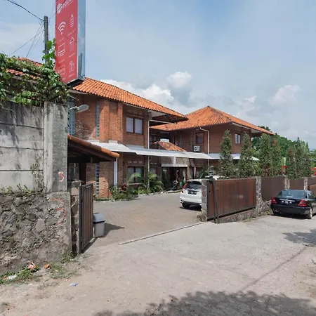 Reddoorz Plus Near Dago Pakar-2