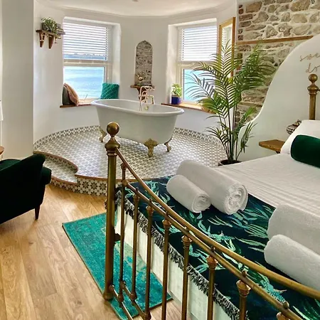 Rock Cottage-2
