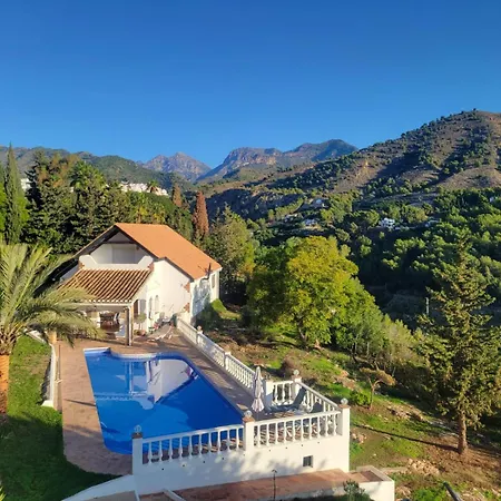 Villa Morera Garden Villa 5 Pers, 2 Bedrooms With Extra Rooms When Needed-3