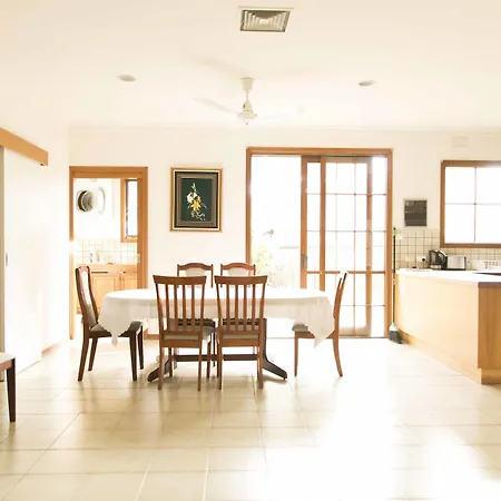 Hawthorn Holiday House-2