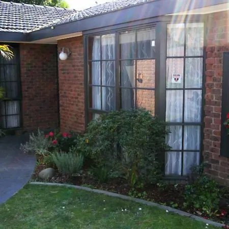 Hawthorn Holiday House-3