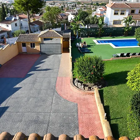 Villa Peralta, Heated And Private Pool ,Near Beach And Golf !-2