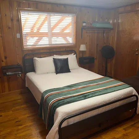 Bellamy'S Ski Haus-3