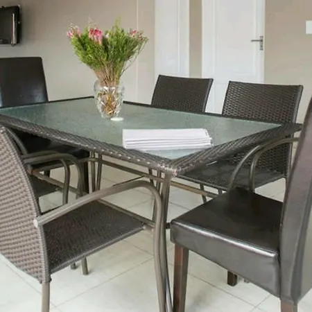 Milnerton Guesthouse-3