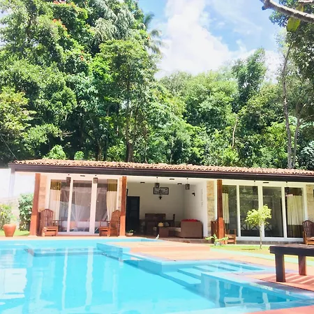 Villa Kandy With Private Pool-3