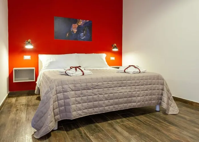 Five Rooms Brolo