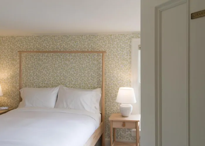 Russelltown Inn