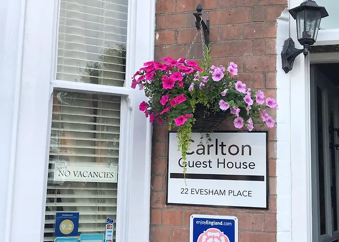 Hotel with view: Carlton Guest House