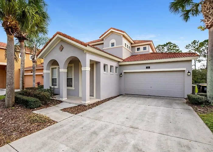 Gorgeous Davenport 5 Bed Villa With Pool Hot Tub