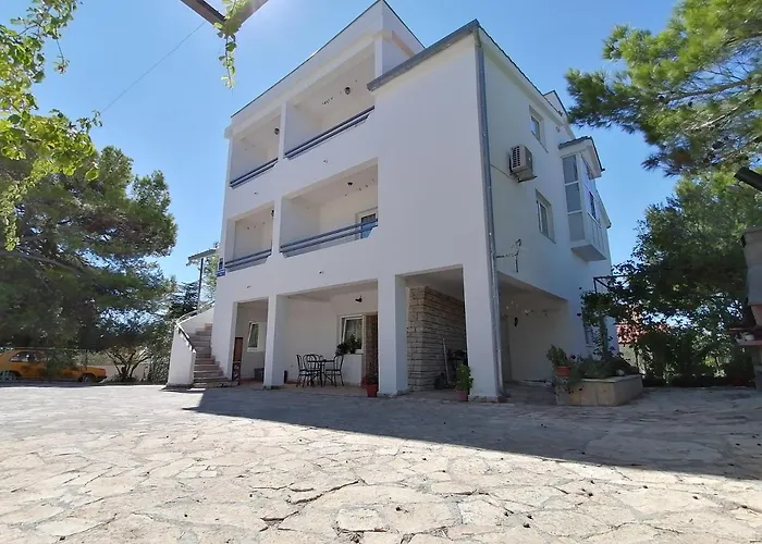Apartments M