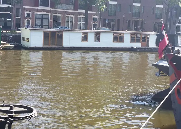 Mar&Mar Houseboat Studio