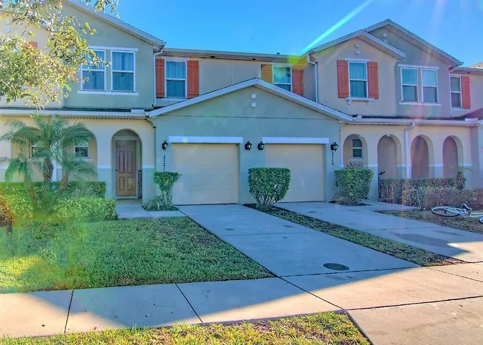 4 Bedroom Sunhaven Townhouse With Pool Near Disney