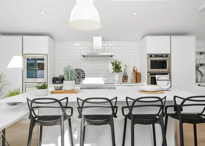 Clarence House-Windsor-Parking-5 Bed