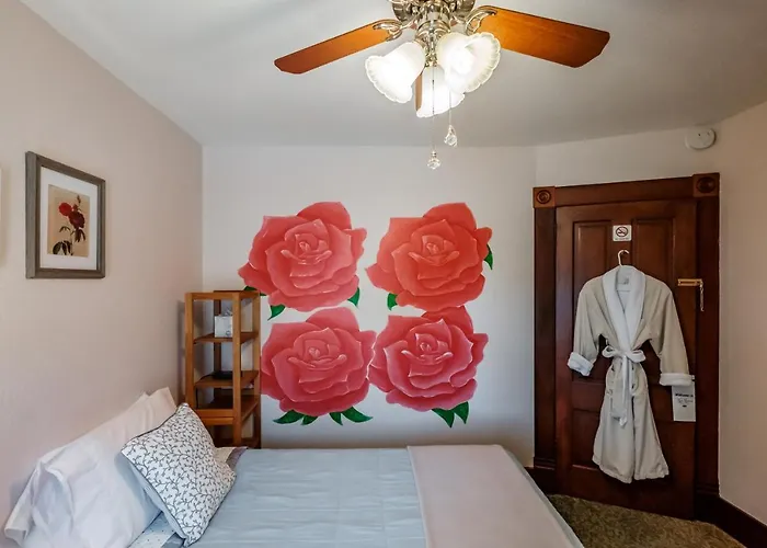 Mamere'S Guest House