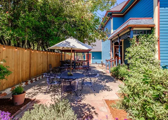 Mamere'S Guest House