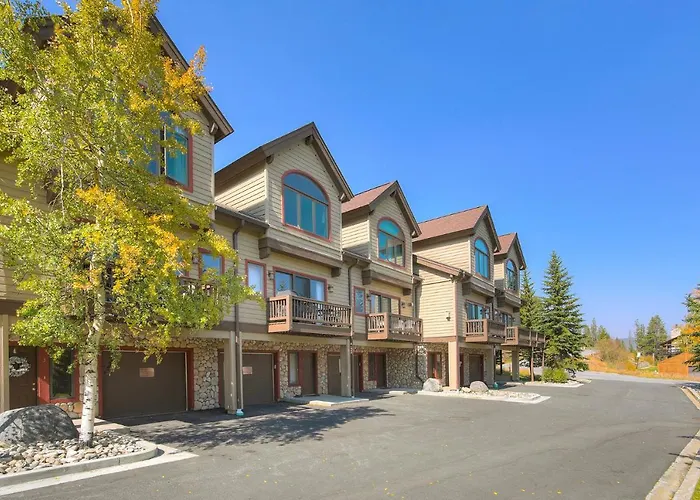 Liftside Retreat