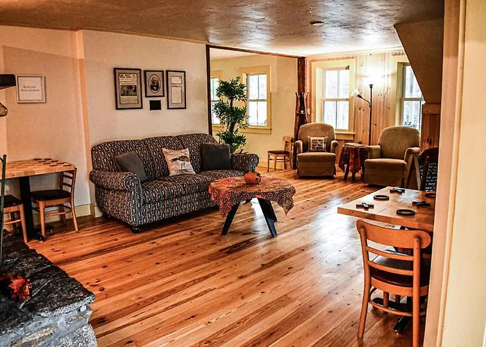 Brook Road Inn