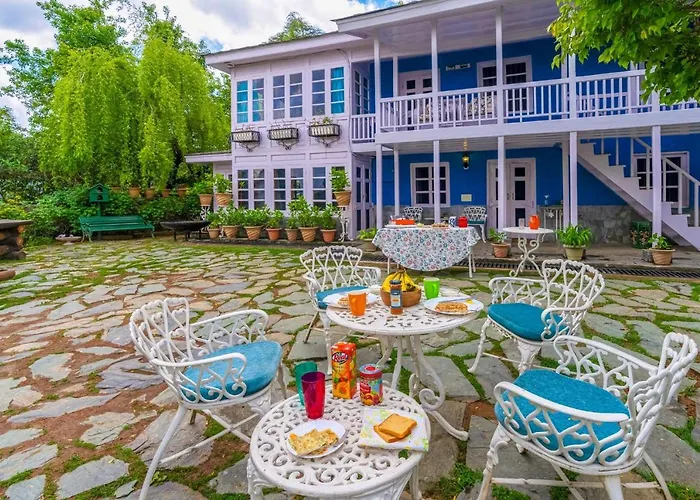 Stayvista At Violet Hill With Bonfire, Gazebo & Hill View