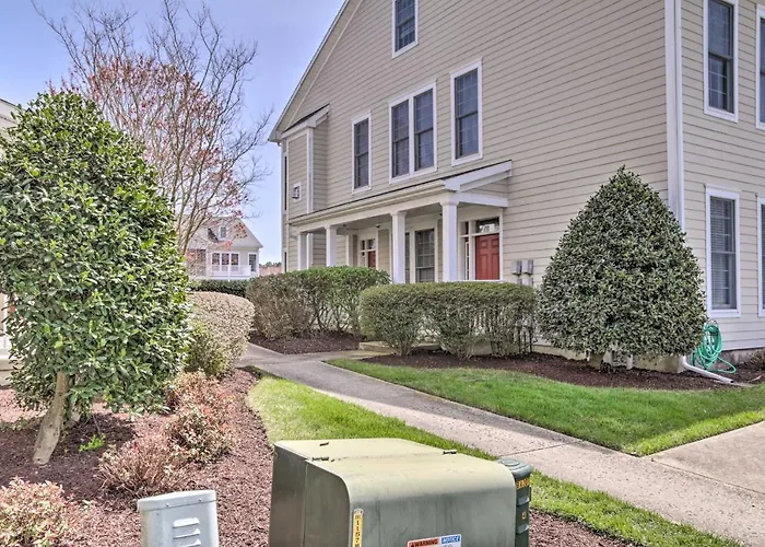 4 Mi To Bethany Beach: Sunny Escape W/ Porches!