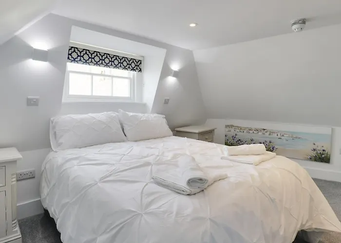 Master Accommodation Suite 4 Attic Room