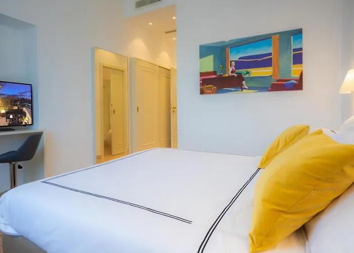 Leopoldo Rooms
