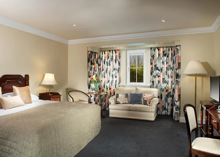 Killarney Lodge