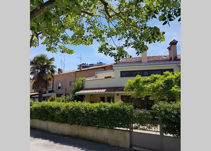 Lovely House In The Most Peacefull Place Of Grado