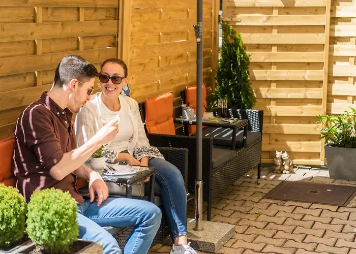 Gaestehaus Und Cafe Zur Silbernen Kanne