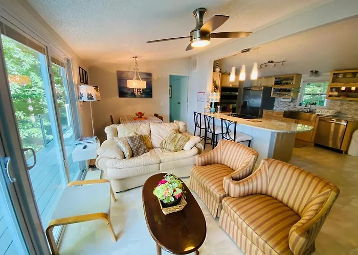 Paradise View Getaway-Dacha