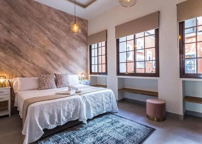 Alquiler de vacaciones: Los Corceles Casa Palacio