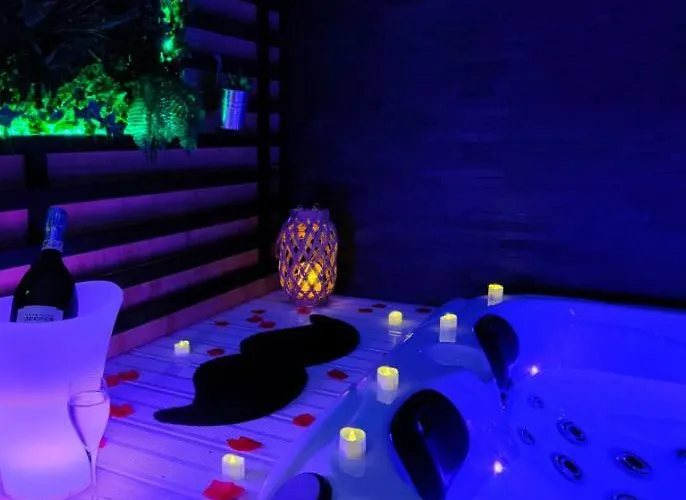 La Gaillardise - Love Room - Spa & Sauna - Espace Privatif Brive-la-Gaillarde