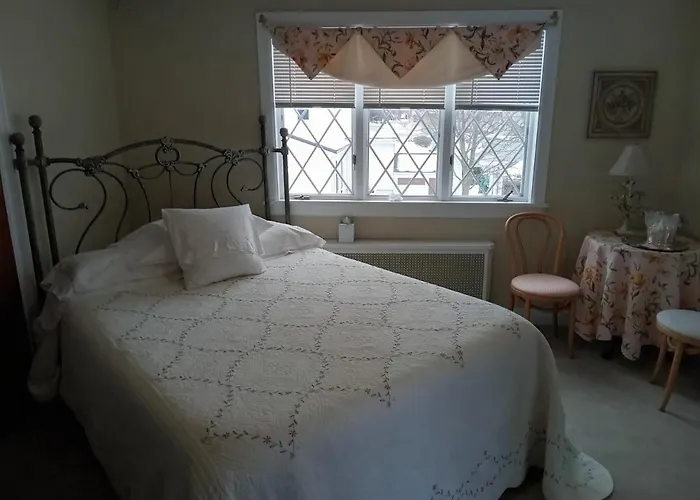 The Guest House At The Regina House Tea Room