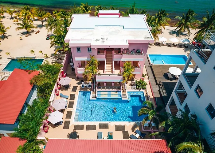 Apartment: Miramar Suites