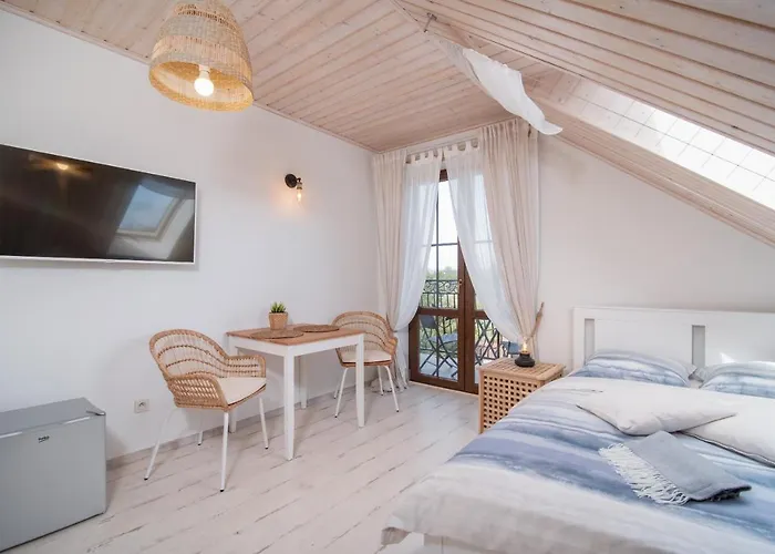 Zielone Miejsce - W Otoczeniu Natury, Z Balia Z Jacuzzi Opalana Drewnem