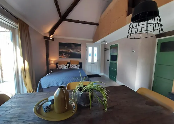 Appartement Voorhuis En Chalet Klein Waterland